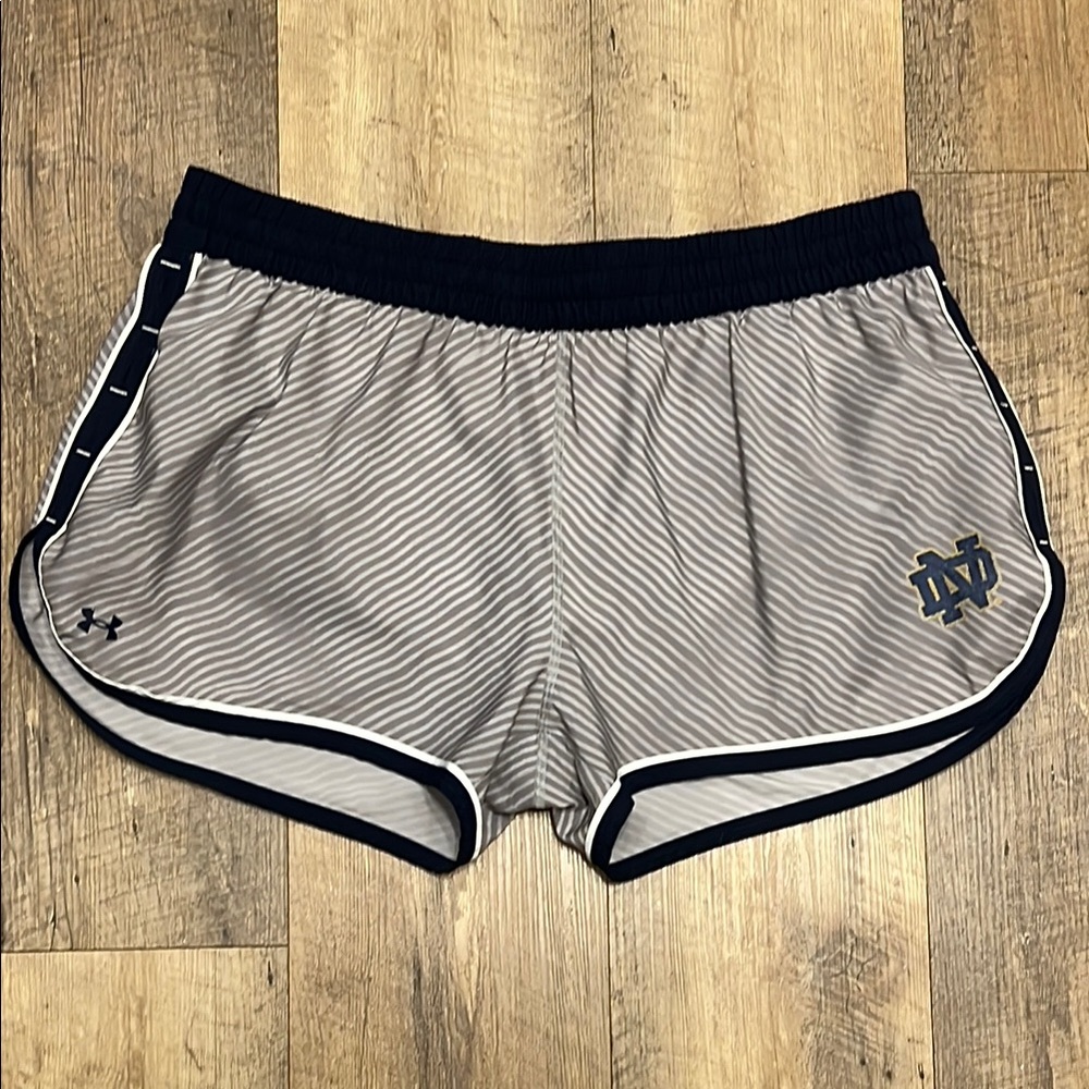Notre Dame 🍀 Under Armour Light Gray Athletic Shorts with Navy Trim, Size XL GUC